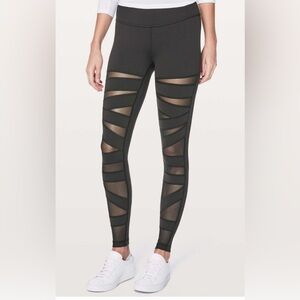 Lululemon Wunder Under Pant (Hi-Rise) *Tech Mesh 28"
Black size 4